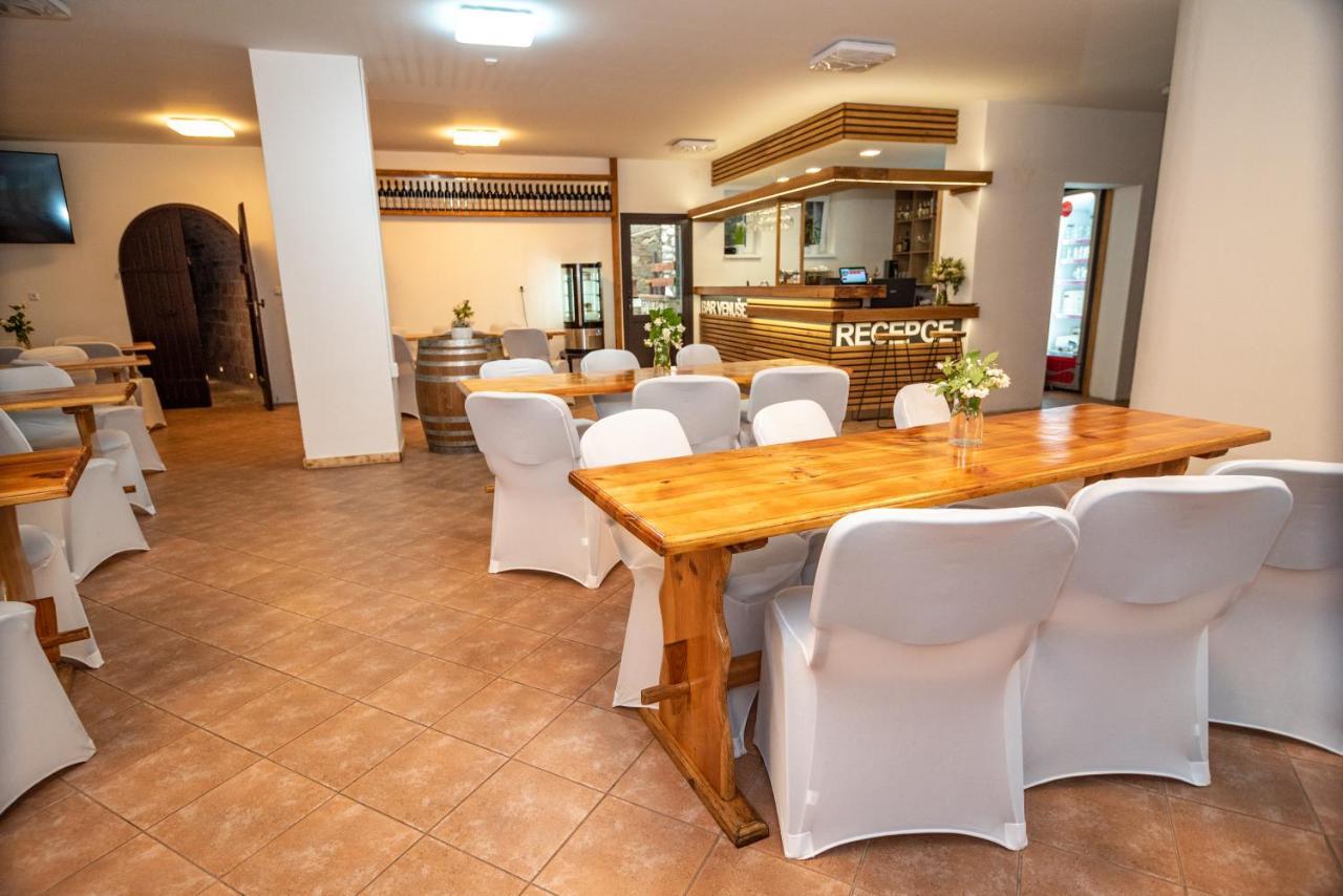 Mikulov - Inn - Hotel S Vinnym Sklepem Venuse Ngoại thất bức ảnh