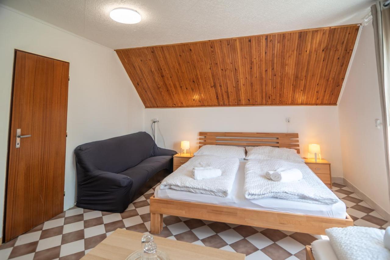 Mikulov - Inn - Hotel S Vinnym Sklepem Venuse Ngoại thất bức ảnh