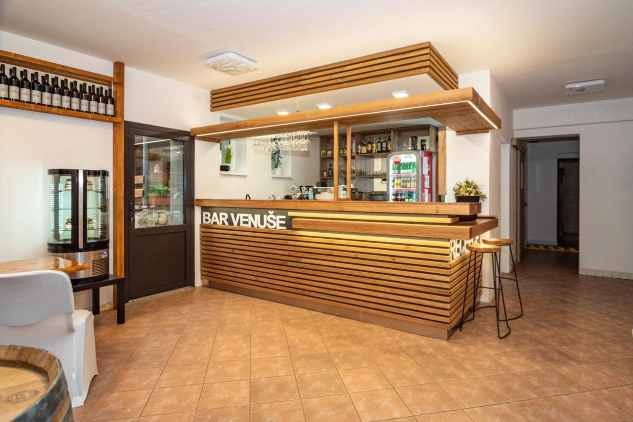 Mikulov - Inn - Hotel S Vinnym Sklepem Venuse Ngoại thất bức ảnh