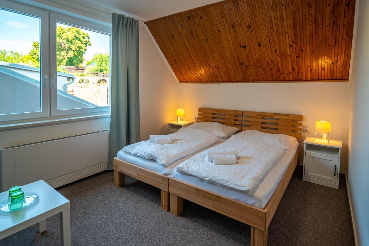 Mikulov - Inn - Hotel S Vinnym Sklepem Venuse Ngoại thất bức ảnh